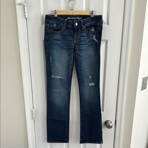 American Eagle Outfitters Women's Distressed Dark Blue Straight Jeans